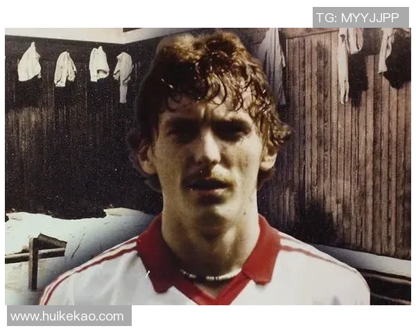 足球俱乐部球星卡收藏热潮解析与市场前景展望